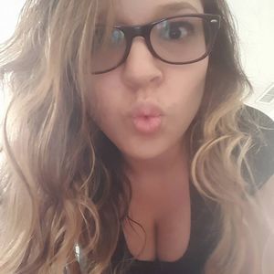 Meet your Posher, Roxanne